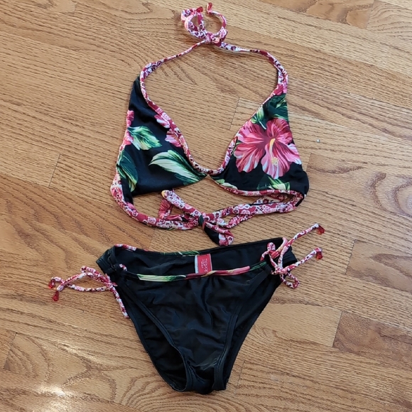 Esprit Black and Red Floral Bikini - Picture 1 of 10